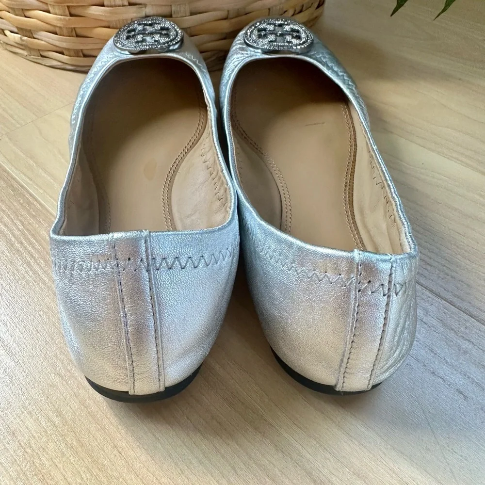 Tory Burch Metallic Silver Logo Round-Toe Ballet Flats